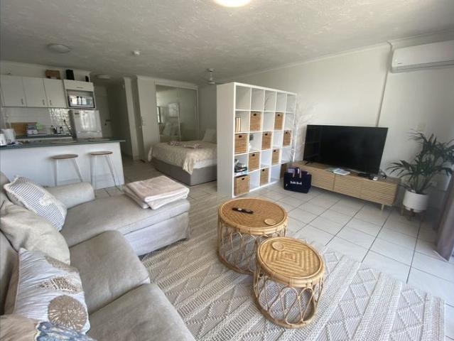 Beachfront Studio Apartment in 'Equinox Sun Resort'