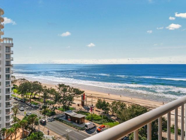 Beachfront Surfers Paradise Unit for $650K+ One million dollar views