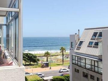 Apartment for sale in Mouille Point - Parking