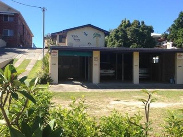 BEACHFRONT TWO BEDROOM UNIT HASTINGS POINT