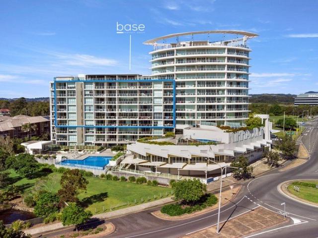 Beachfront Tropical Oasis Awaits!