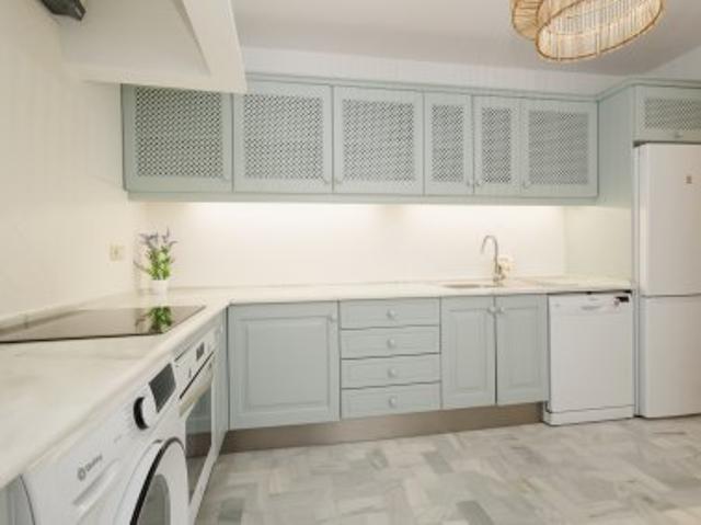 Beachfront 2 bedroom holiday rental with private terrace in Casares Costa
