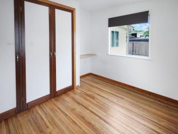 BEACHFRONT 4 BED, 2 BATH HOUSE!
