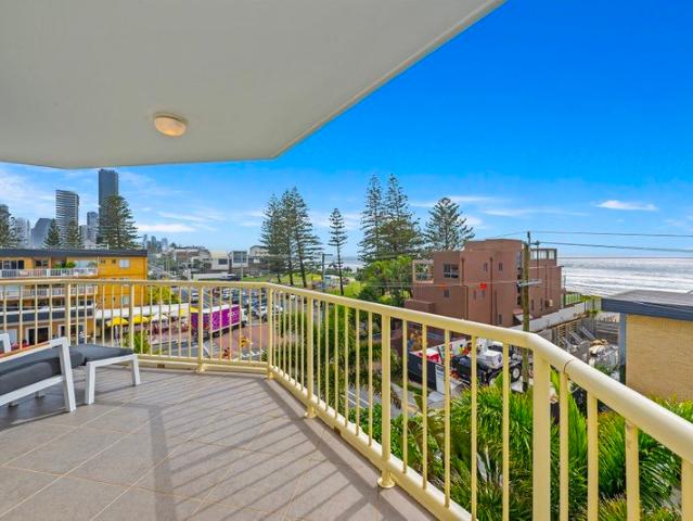Beachside 2 bedroom Hedges Avenue