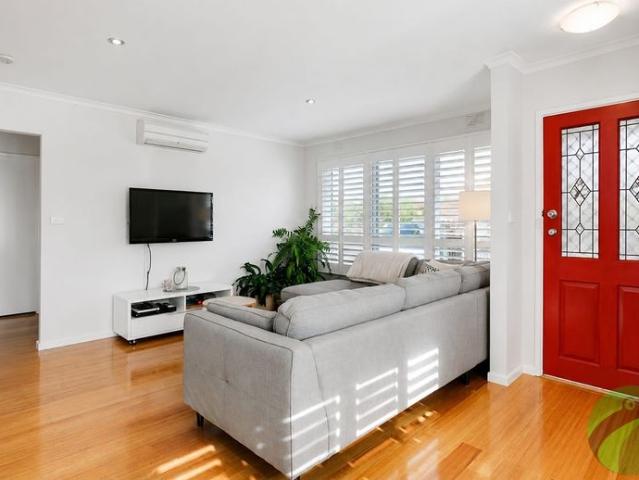 Beachside Convenience with Comfortable Living