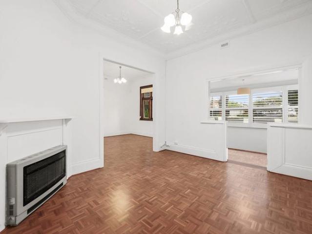 Beachside Character Home in Prime Walk Everywhere Location