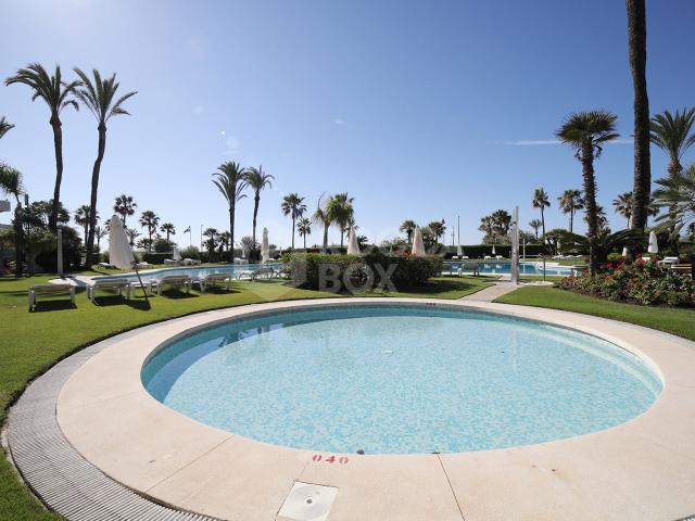Beachside Apartment in Los Granados