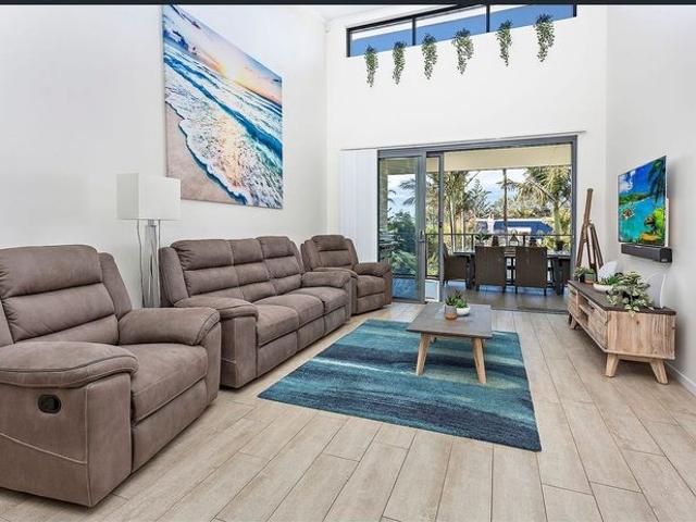 Beachside Apartment Living!