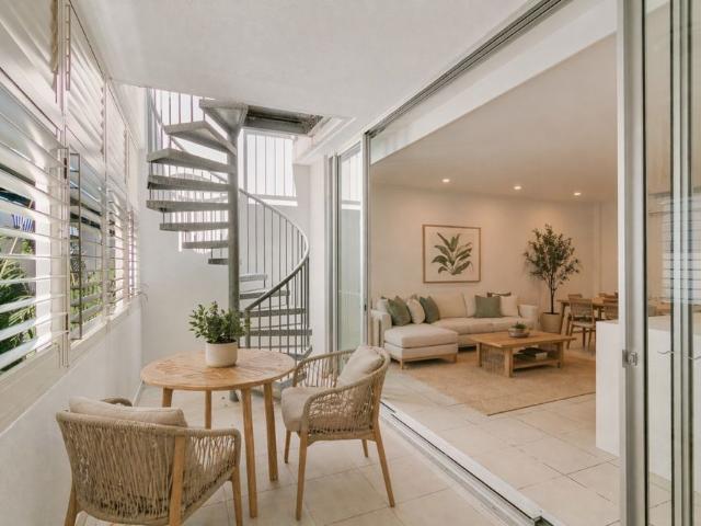 BEACHSIDE APARTMENT WITH EXCLUSIVE ROOF TOP TERRACE UNFURNISHED