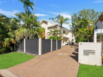 Beachside | Boutique | Townhouse