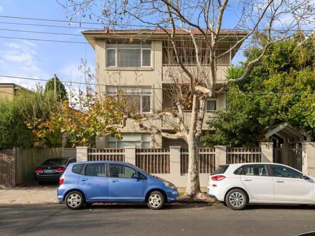 Beachside Beauty in the heart of Elwood