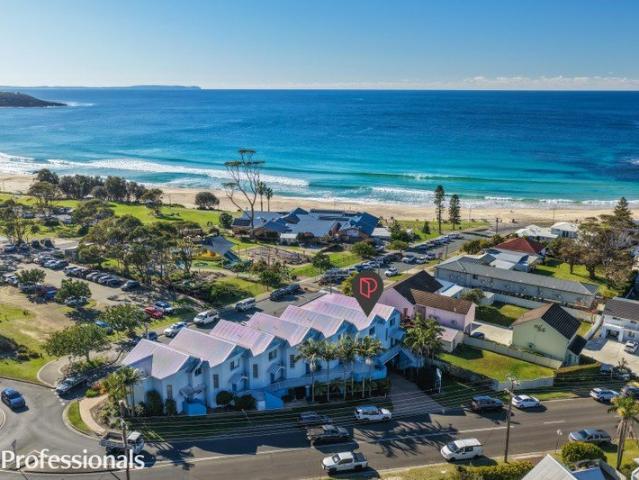 Beachside Bliss with Breathtaking Ocean Views