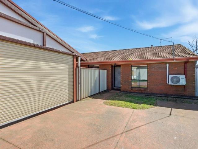 Beachside, Bright and Effortlessly Altona