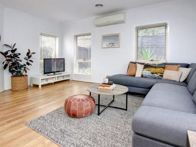 Beachside Elegance in Beleura Hill