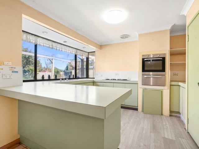 BEACHSIDE FAMILY LIVING ON A HUGE 1,011SQM BLOCK