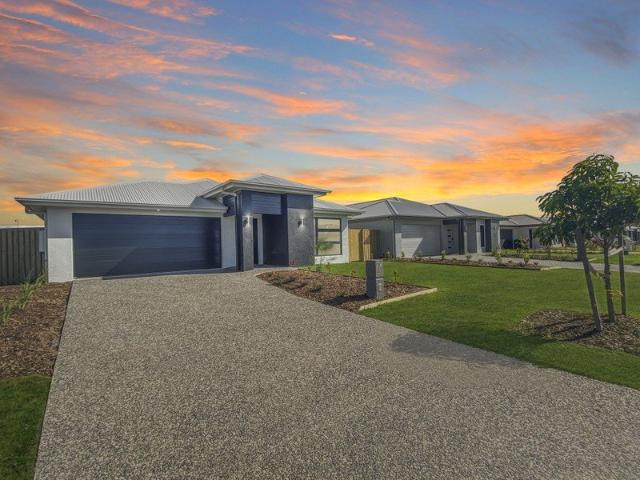 Beachside Family Living on Arkhurst