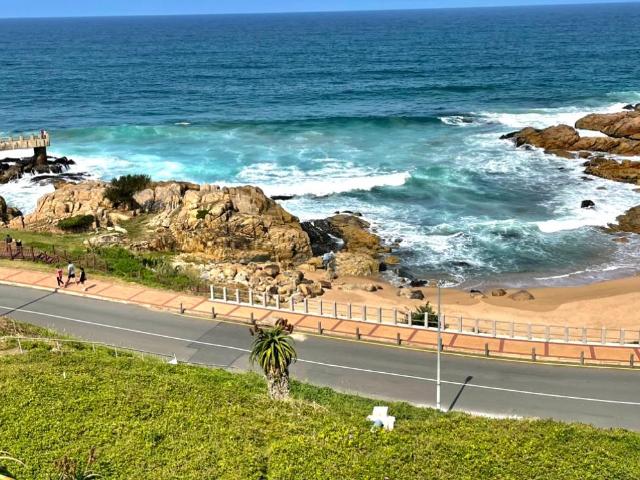Beachside Flat in Lawrence Rocks with Fibre