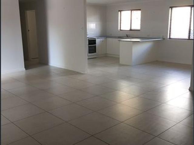 Beachside house walking distance to beach bus stop school shops