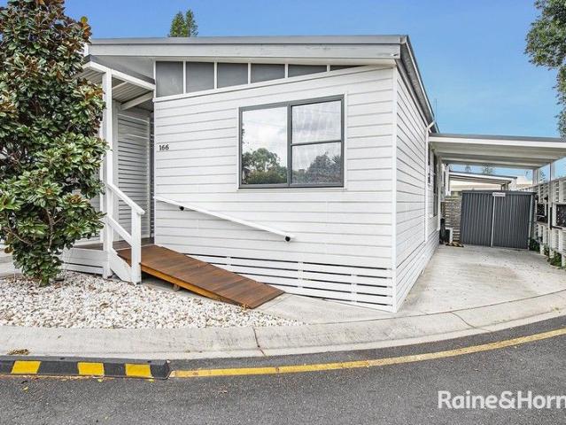 Beachside Over 50's Living!