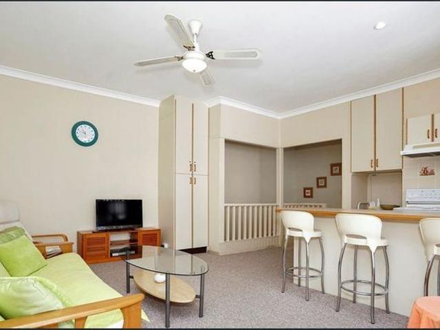 Beachside Location 3 month lease only