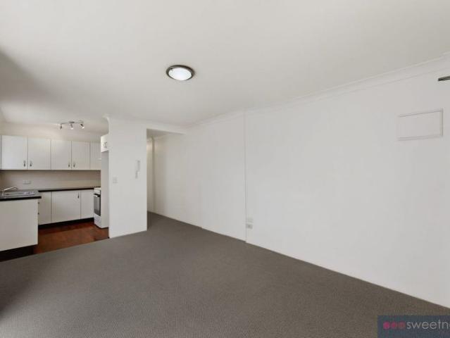 Beachside Location Renovated 1 Bedder