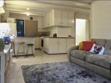 BEACHSIDE LIVING AT ITS BEST !