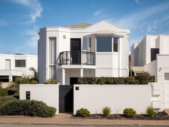 Beachside Living, Beautifully Reimagined