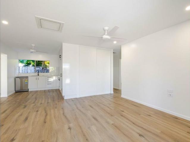 BEACHSIDE LIVING BRAND NEW DUPLEX