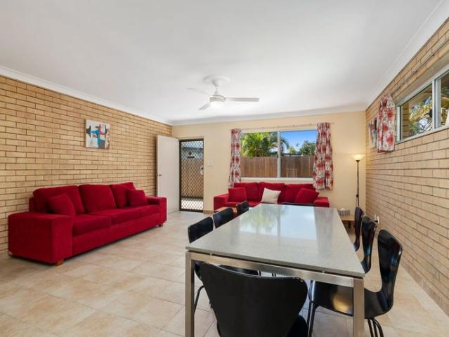 Beachside Living Electricity Included and partly furnished