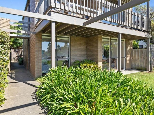 Beachside Living FULLY FURNISHED