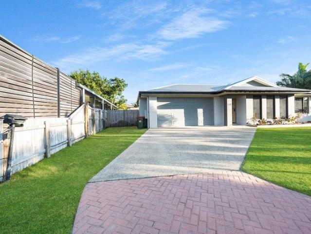 BEACHSIDE LIVING, FAMILY COMFORT PLUS INGROUND POOL!