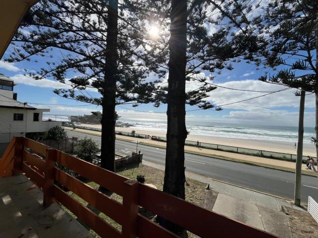 Beachside Living in an Unbeatable Coastal Location