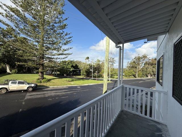 Beach side 3 bedroom unit