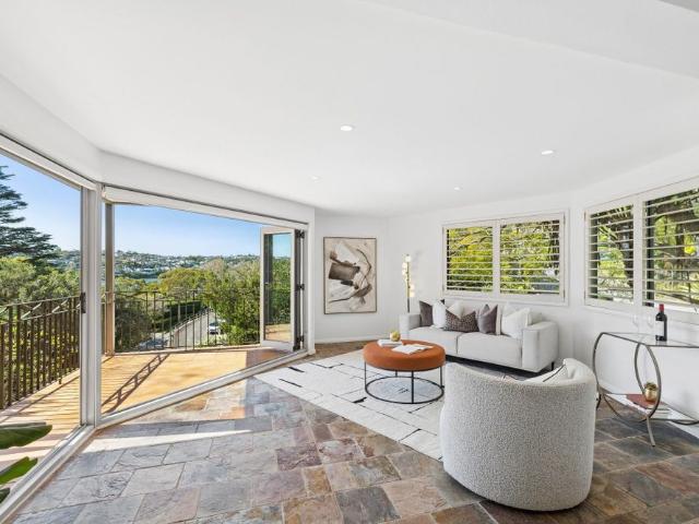 Beachside living in prestigious position