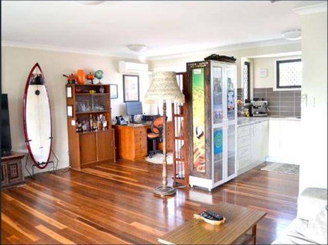 Beachside Living in the Heart of Dicky Beach – $850 per Week