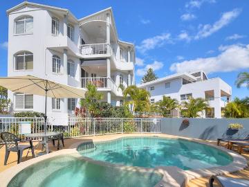 Beachside Living in the Heart of Mermaid Beach