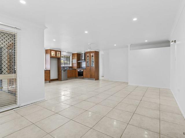 BEACHSIDE LIVING IN THE HEART OF PALM BEACH � POOL, SPACE & LOCATION!