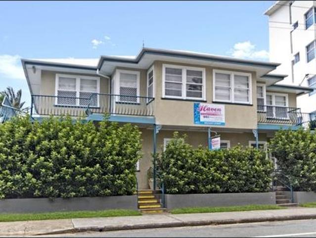 Beachside Living in the Heart of Rainbow Bay
