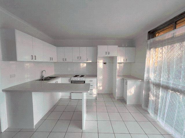 Beachside Living in the Heart of Surfers Paradise – Walk to Everything!