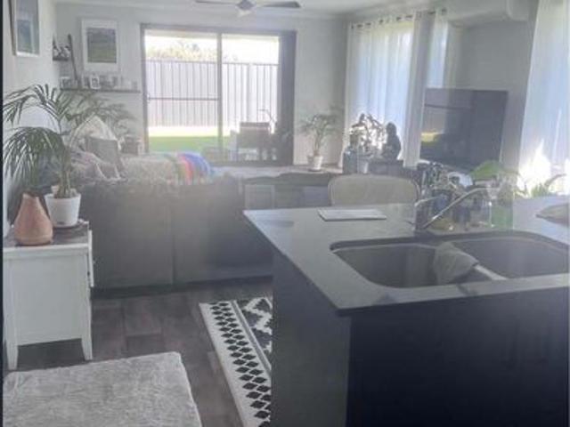 Beachside Living – Just Moments from the Ocean!