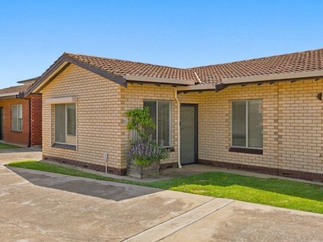 Beachside Living, Perfectly Positioned
