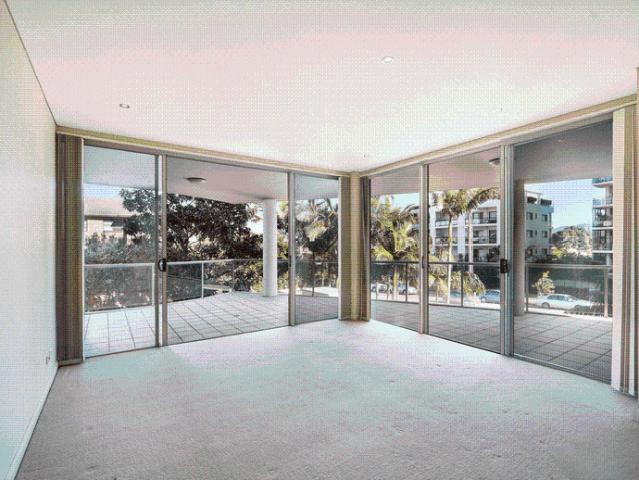 BEACHSIDE LIVING