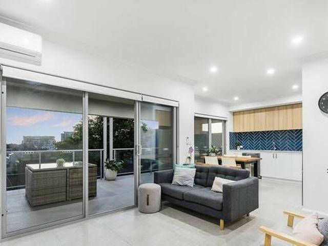 Beachside Living