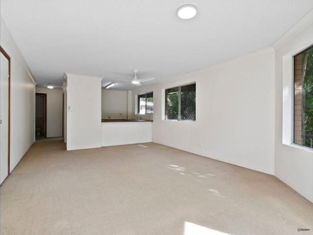 Beachside Lifestyle In Sought After Burleigh Heads
