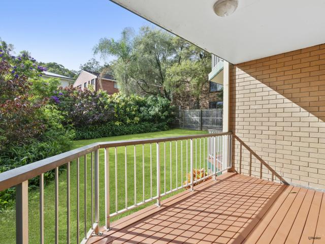 Beachside Lifestyle In Sought After Burleigh Heads