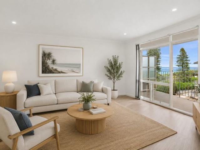 Beachside Luxury, Beautifully Renovated