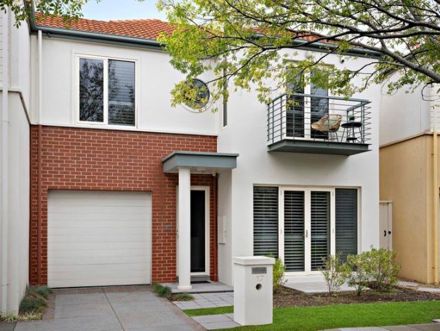 Beachside Luxury in Beacon Cove