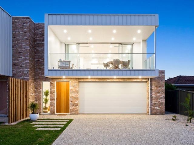 Beachside Luxury with Absolute Esplanade Frontage