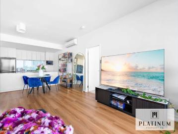 Beachside Luxury with Uninterrupted Ocean Views