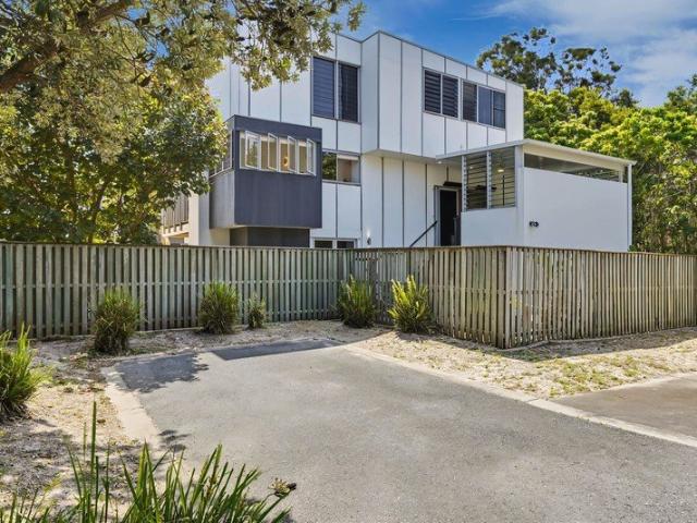 Beachside Mount Coolum with Lush Reserve Outlook